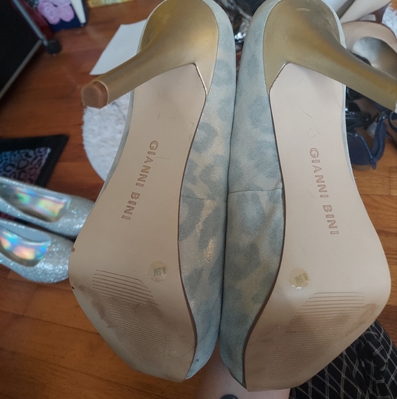 Gianni Bini Cheetah Print Open Toed Heels - Picture 2 of 2